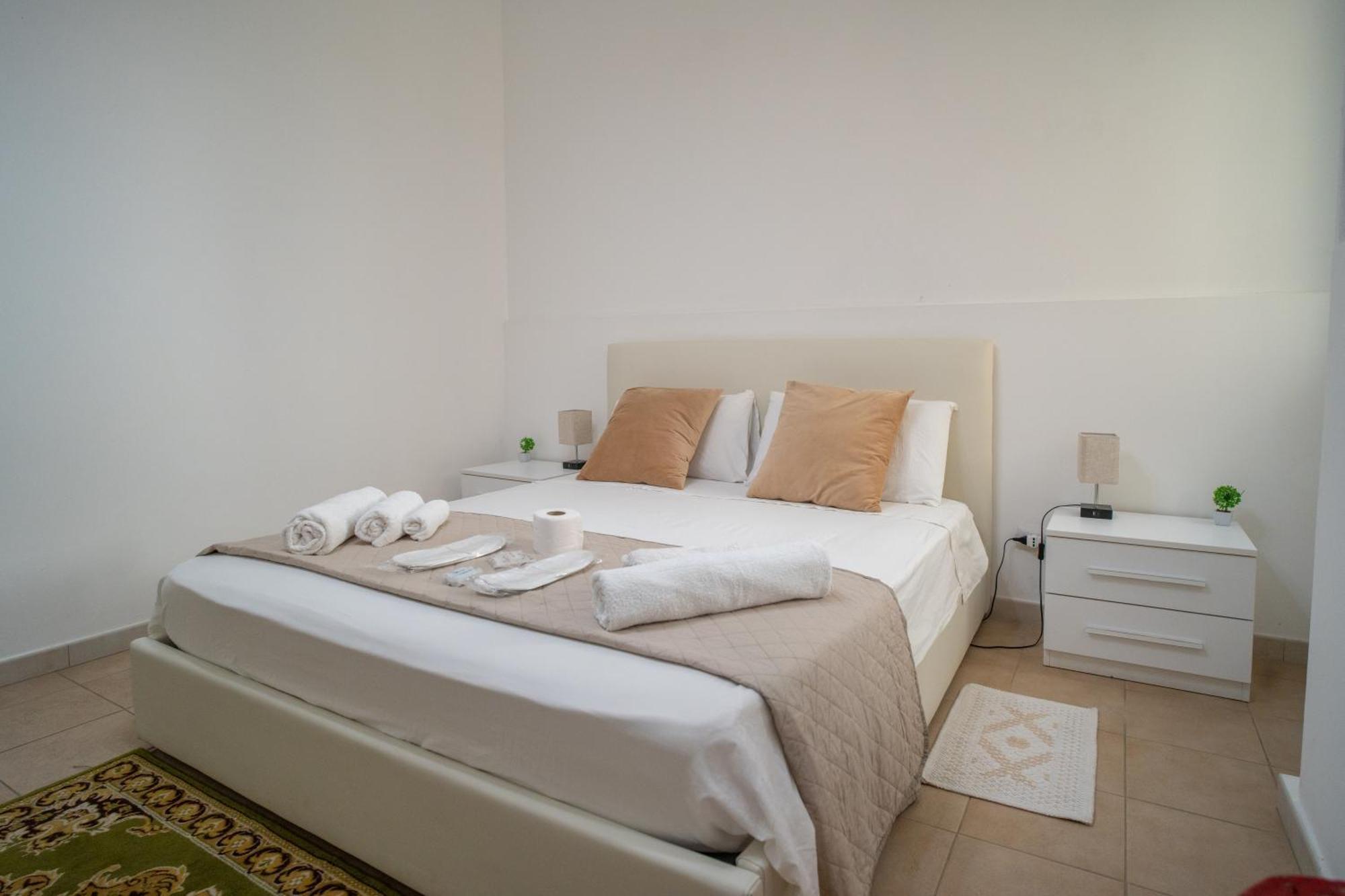 Bed and Breakfast Whitehouse Lecce Exterior foto