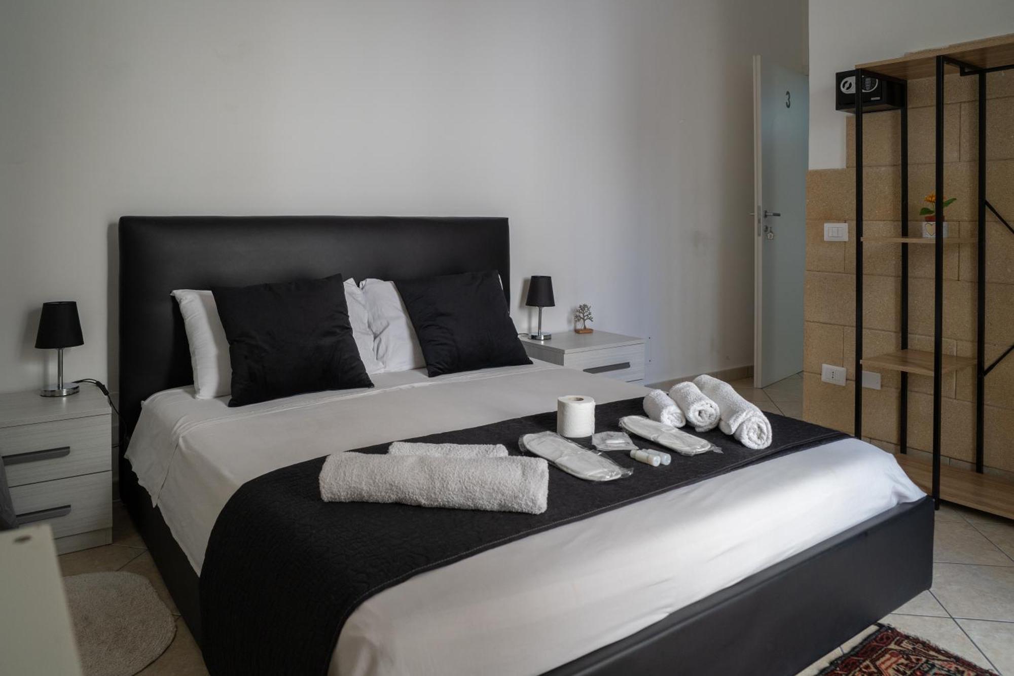 Bed and Breakfast Whitehouse Lecce Exterior foto